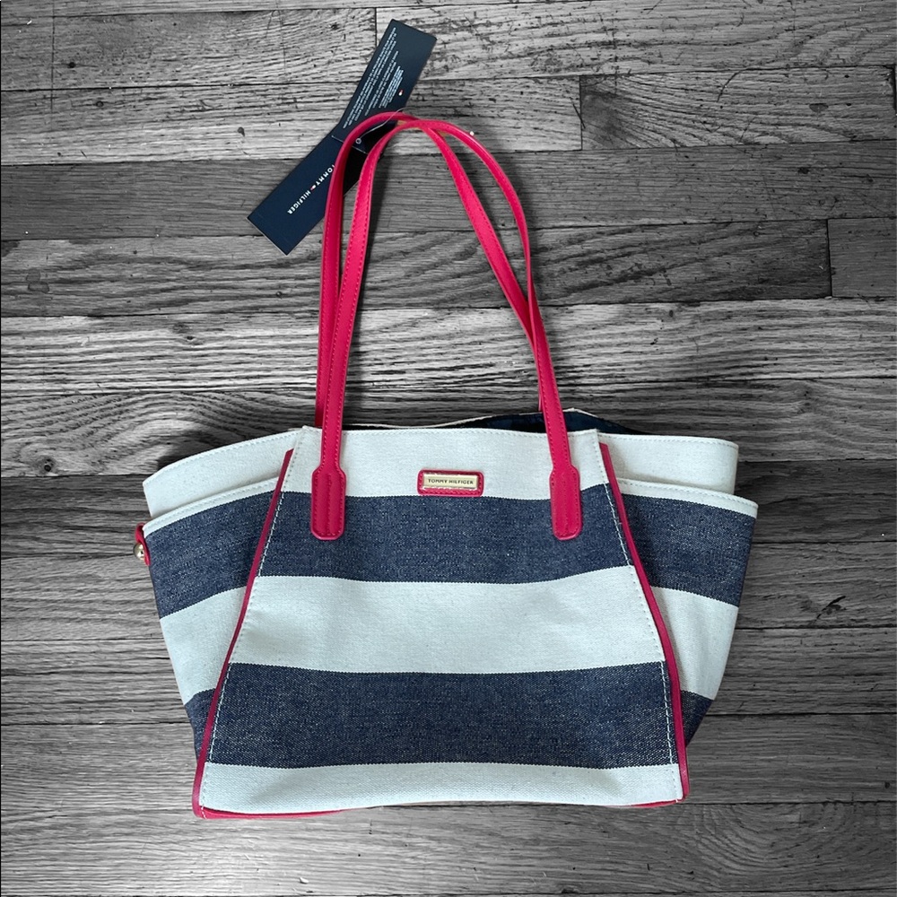 New Tommy Hilfiger  SM Tote NWT $85